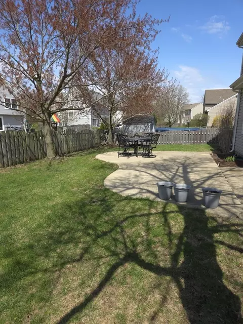 Exterior - 423 Harvard Ln, Bartlett, IL 60103 photo 6 of 7
