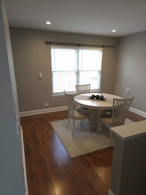 Dining - 423 Harvard Ln, Bartlett, IL 60103 photo 1 of 2