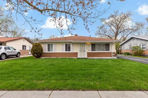 1374 Forest Pl, Calumet City, IL 60409