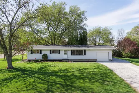 201 Heritage Ln, Delavan, IL 61734