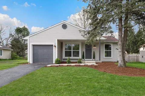 348 Westbrook Cir, Naperville, IL 60565