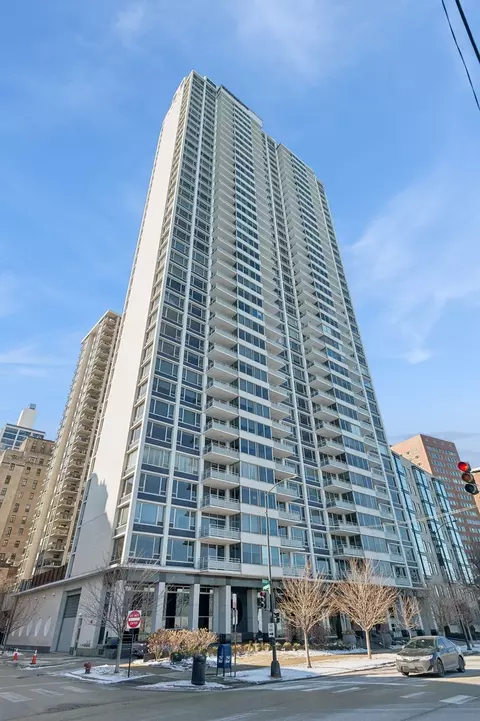 1300 N Lake Shore Dr #16B, Chicago, IL 60610
