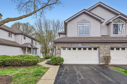 1512 N Saint Marks Pl, Palatine, IL 60067