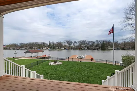 Exterior - 1828 Orchard Beach Rd, Mchenry, IL 60050 photo 6 of 13