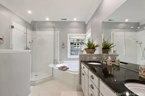 Bath - 1828 Orchard Beach Rd, Mchenry, IL 60050 photo 6 of 8