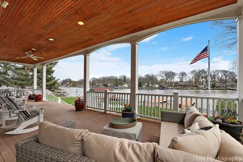Exterior - 1828 Orchard Beach Rd, Mchenry, IL 60050 photo 5 of 13