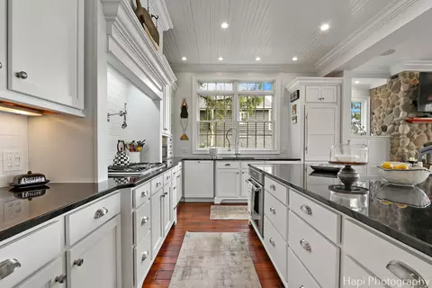 Kitchen - 1828 Orchard Beach Rd, Mchenry, IL 60050 photo 2 of 3