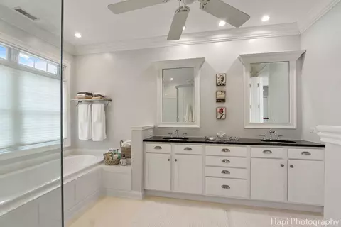 Bath - 1828 Orchard Beach Rd, Mchenry, IL 60050 photo 3 of 8