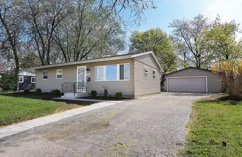 1413 N Berwick Blvd, Waukegan, IL 60085