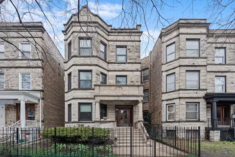 1336 W Cornelia Ave, Chicago, IL 60657