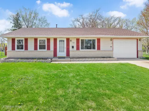 542 Westgate Ct, Streamwood, IL 60107