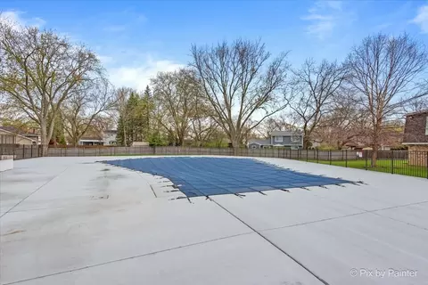 Exterior - 4704 Euclid Ave #1A, Rolling Meadows, IL 60008 photo 4 of 4