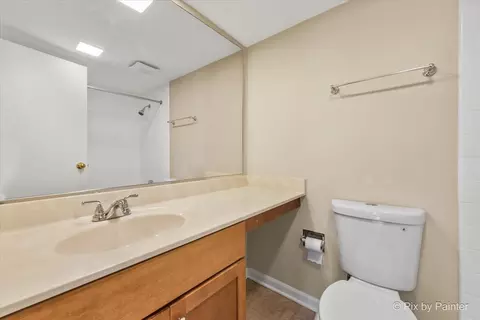 Bath - 4704 Euclid Ave #1A, Rolling Meadows, IL 60008 photo 1 of 2