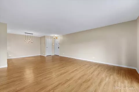 Living - 4704 Euclid Ave #1A, Rolling Meadows, IL 60008 photo 2 of 5