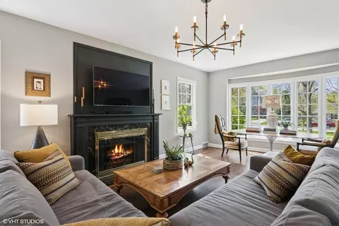 Living - 751 Keystone Ave, River Forest, IL 60305 photo 1 of 7