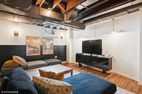 Living - 751 Keystone Ave, River Forest, IL 60305 photo 6 of 7