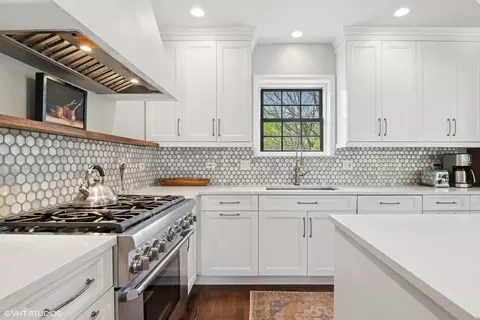 Kitchen - 751 Keystone Ave, River Forest, IL 60305 photo 3 of 4