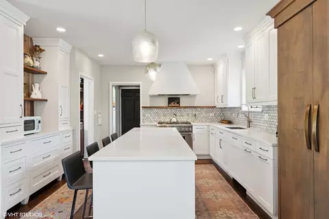 Kitchen - 751 Keystone Ave, River Forest, IL 60305 photo 2 of 4
