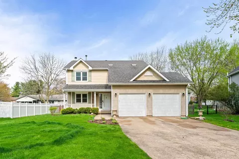 631 Louise Dr, Hinckley, IL 60520