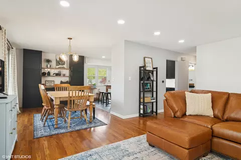Other - 4175 Hudson Dr, Hoffman Estates, IL 60192 photo 1 of 6