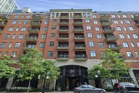 33 W Huron St #309, Chicago, IL 60654