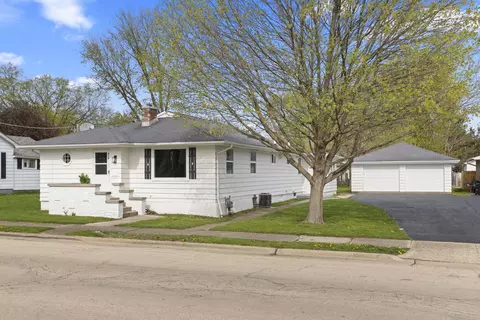 218 N Eddy St, Sandwich, IL 60548