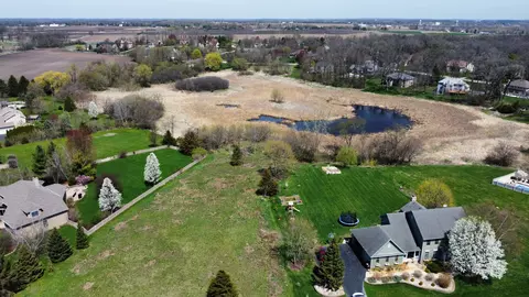 6114 Whiteoak Dr, Mchenry, IL 60050 photo 10