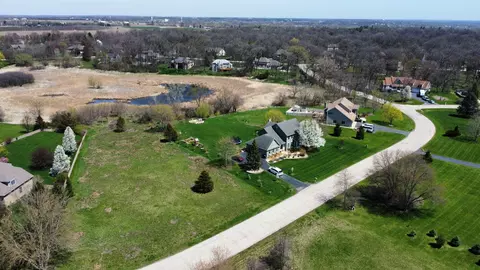 6114 Whiteoak Dr, Mchenry, IL 60050 photo 7