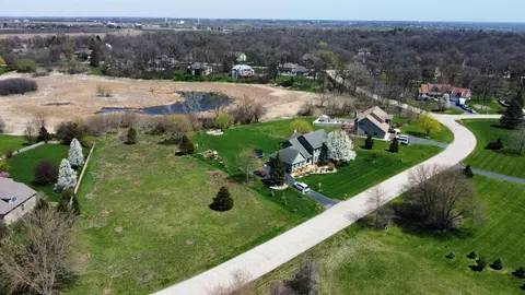 6114 Whiteoak Dr, Mchenry, IL 60050 photo 7