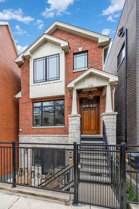 1720 N Hermitage Ave, Chicago, IL 60622