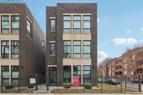 4400 S Prairie Ave #2, Chicago, IL 60653