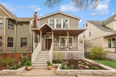 5251 N Paulina St, Chicago, IL 60640