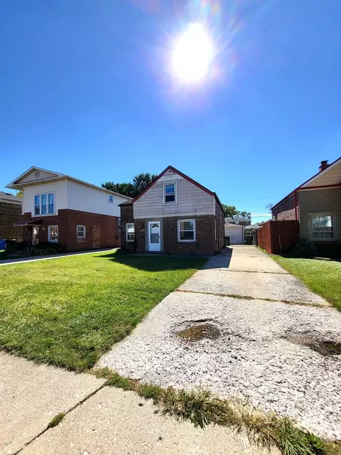 5133 W 64th St, Chicago, IL 60638