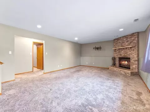 18043 Crystal Ln, Lansing, IL 60438 photo 4