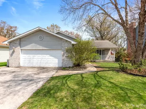 18043 Crystal Ln, Lansing, IL 60438 photo 2