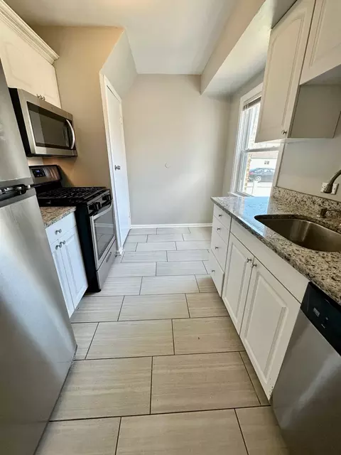 Kitchen - 2329 S 20th Ave, Broadview, IL 60155 photo 2 of 2