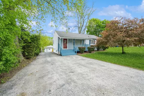 1216 Maple St, Lake In The Hills, IL 60156