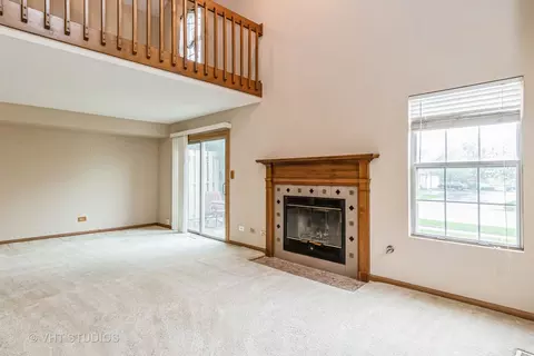 Living - 3051 Anton Dr, Aurora, IL 60504 photo 2 of 6