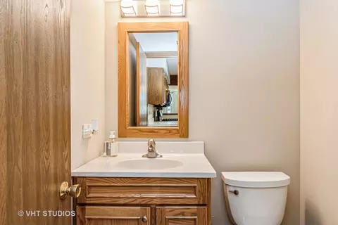 Bath - 3051 Anton Dr, Aurora, IL 60504 photo 2 of 2