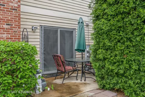 Exterior - 3051 Anton Dr, Aurora, IL 60504 photo 3 of 3