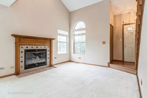 Living - 3051 Anton Dr, Aurora, IL 60504 photo 4 of 6