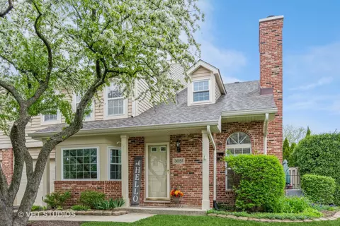 3051 Anton Dr, Aurora, IL 60504