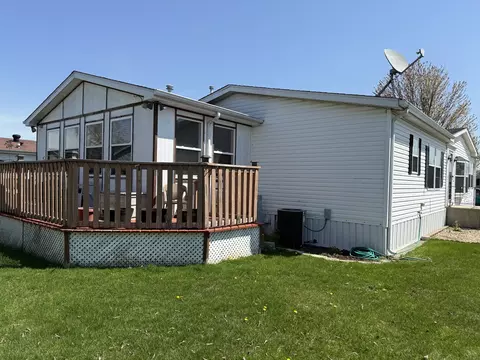 70 Begonia Dr, Matteson, IL 60443 photo 3