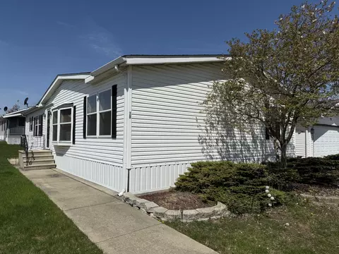 70 Begonia Dr, Matteson, IL 60443 photo 9