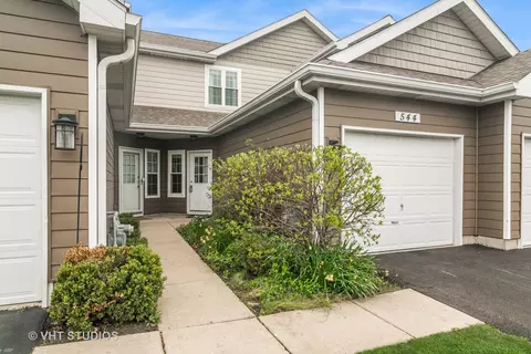 544 Woodhaven Dr #0, Mundelein, IL 60060