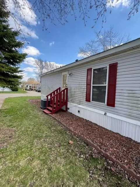 9 Gerard Dr E, Bloomington, IL 61701 photo 3