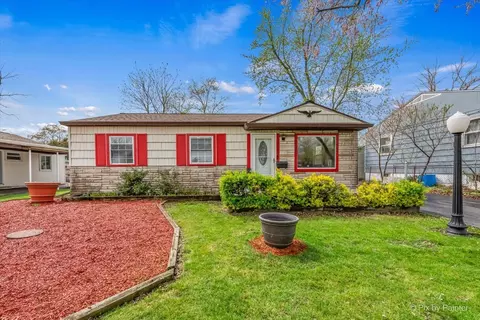 710 Lyman St, West Chicago, IL 60185