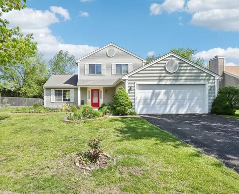 525 Burke Dr, Carol Stream, IL 60188