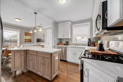 Kitchen - 4248 Park Ave, Brookfield, IL 60513 photo 3 of 3