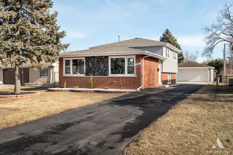 10945 S Neenah Ave, Worth, IL 60482